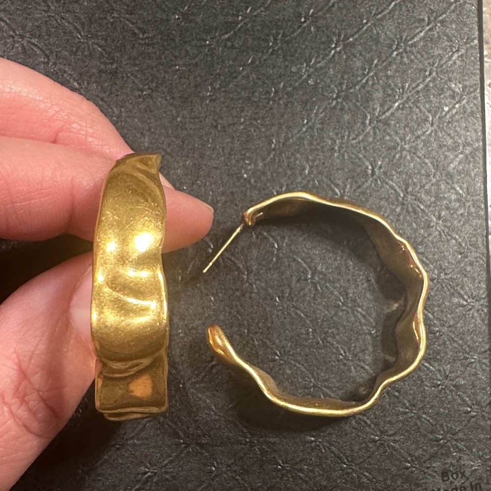 Kendra Scott Gold Hoop Earrings